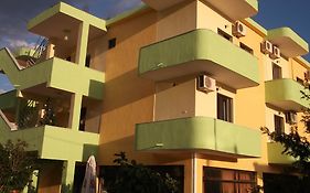 Tani'S Guesthouse