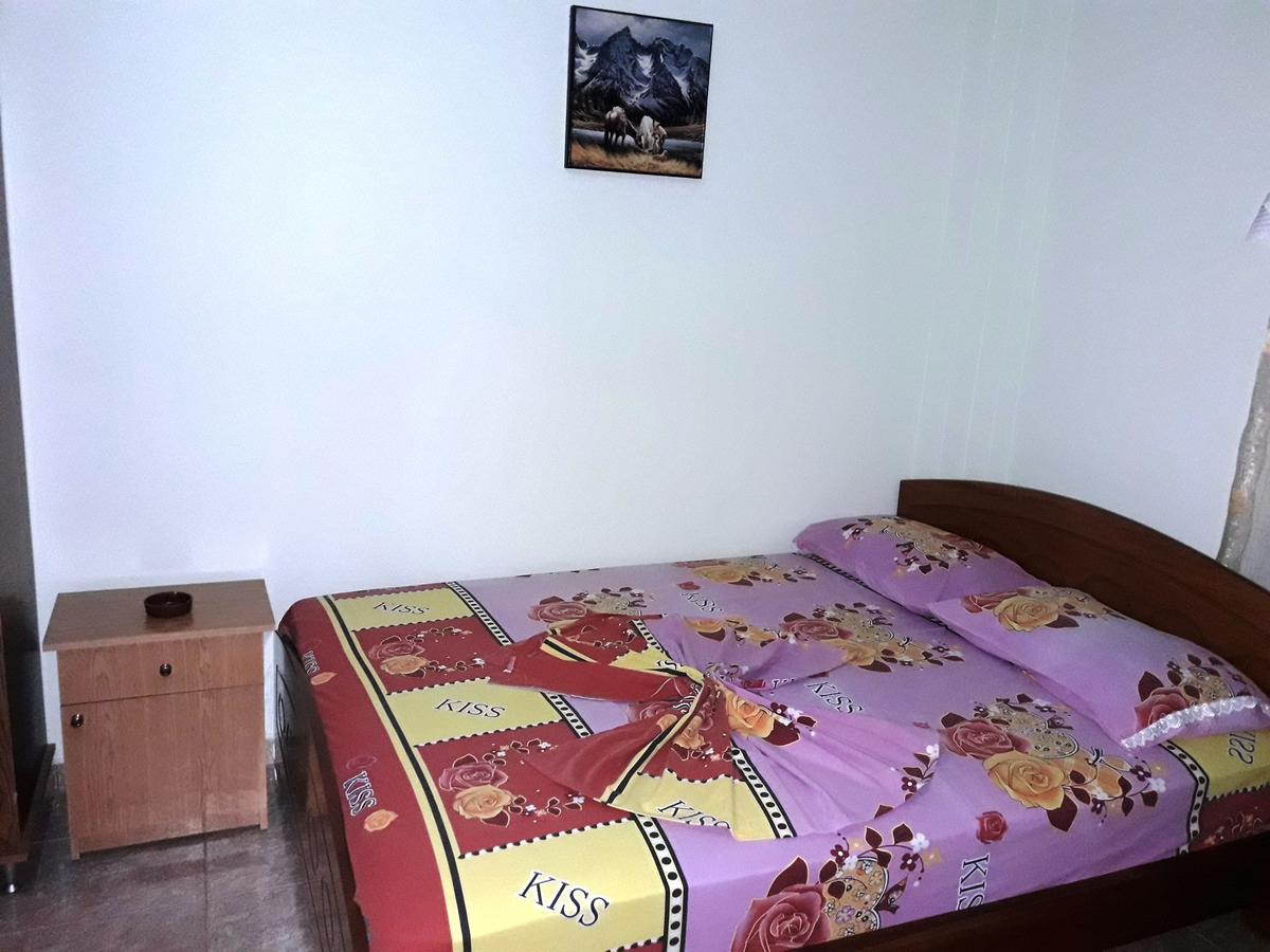 Tani'S Guesthouse Ksamil Esterno foto