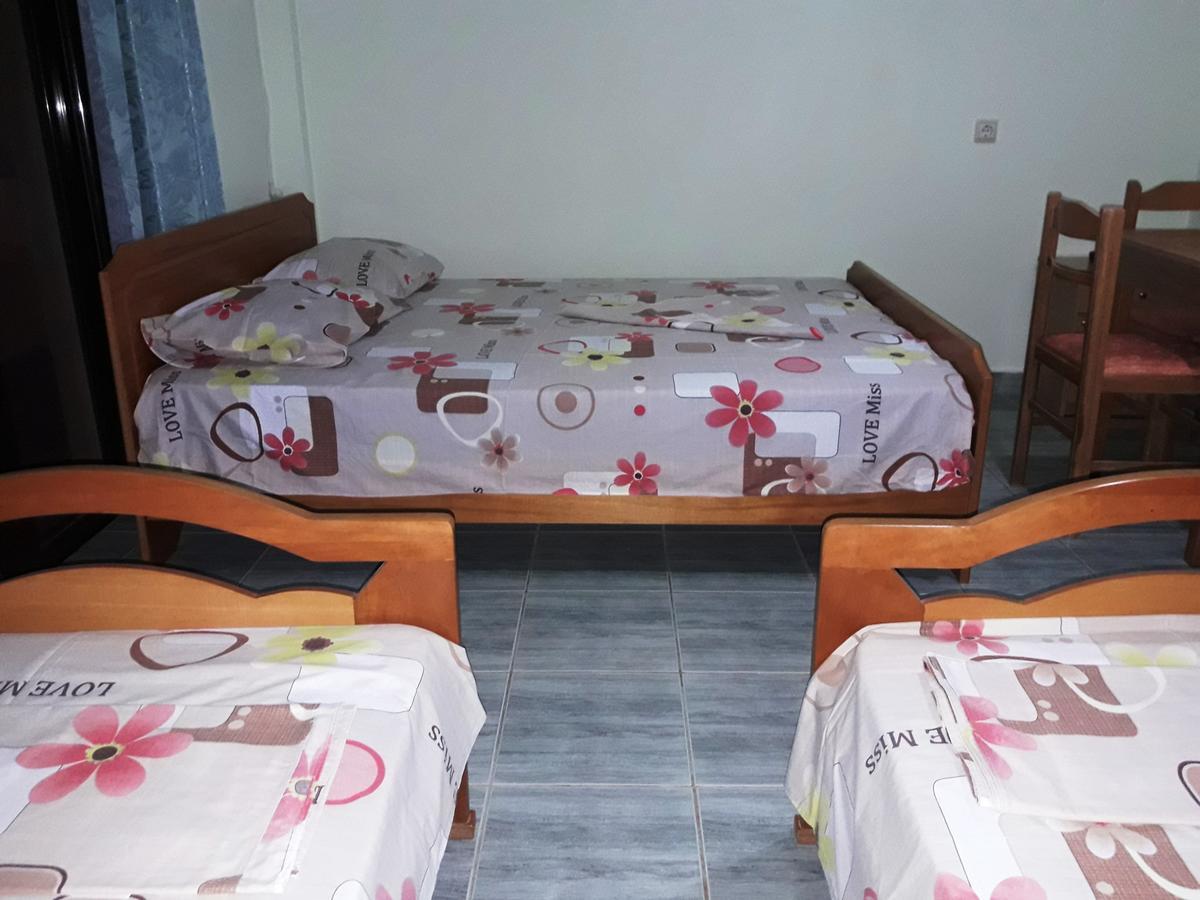 Tani'S Guesthouse Ksamil Esterno foto