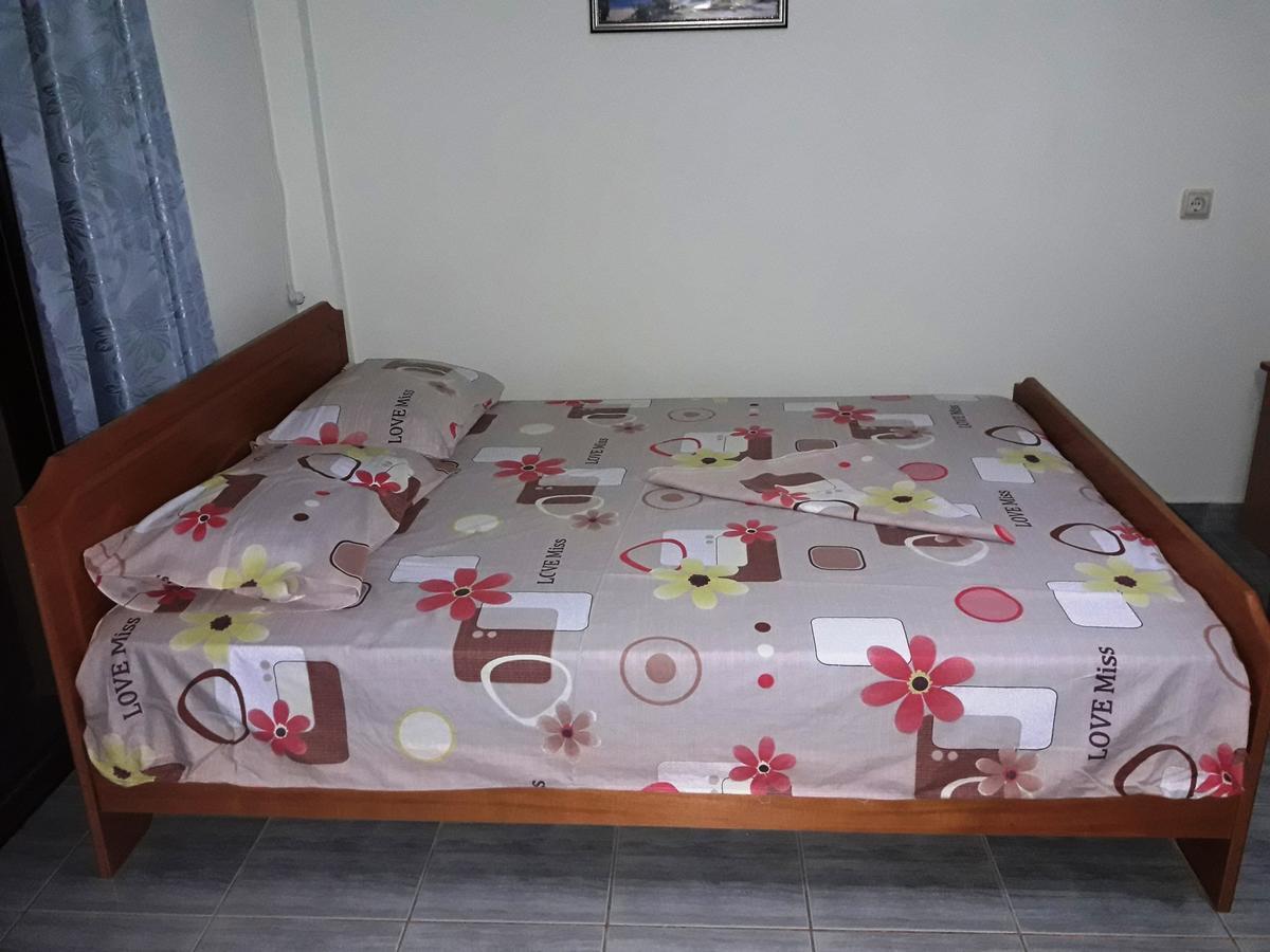 Tani'S Guesthouse Ksamil Esterno foto