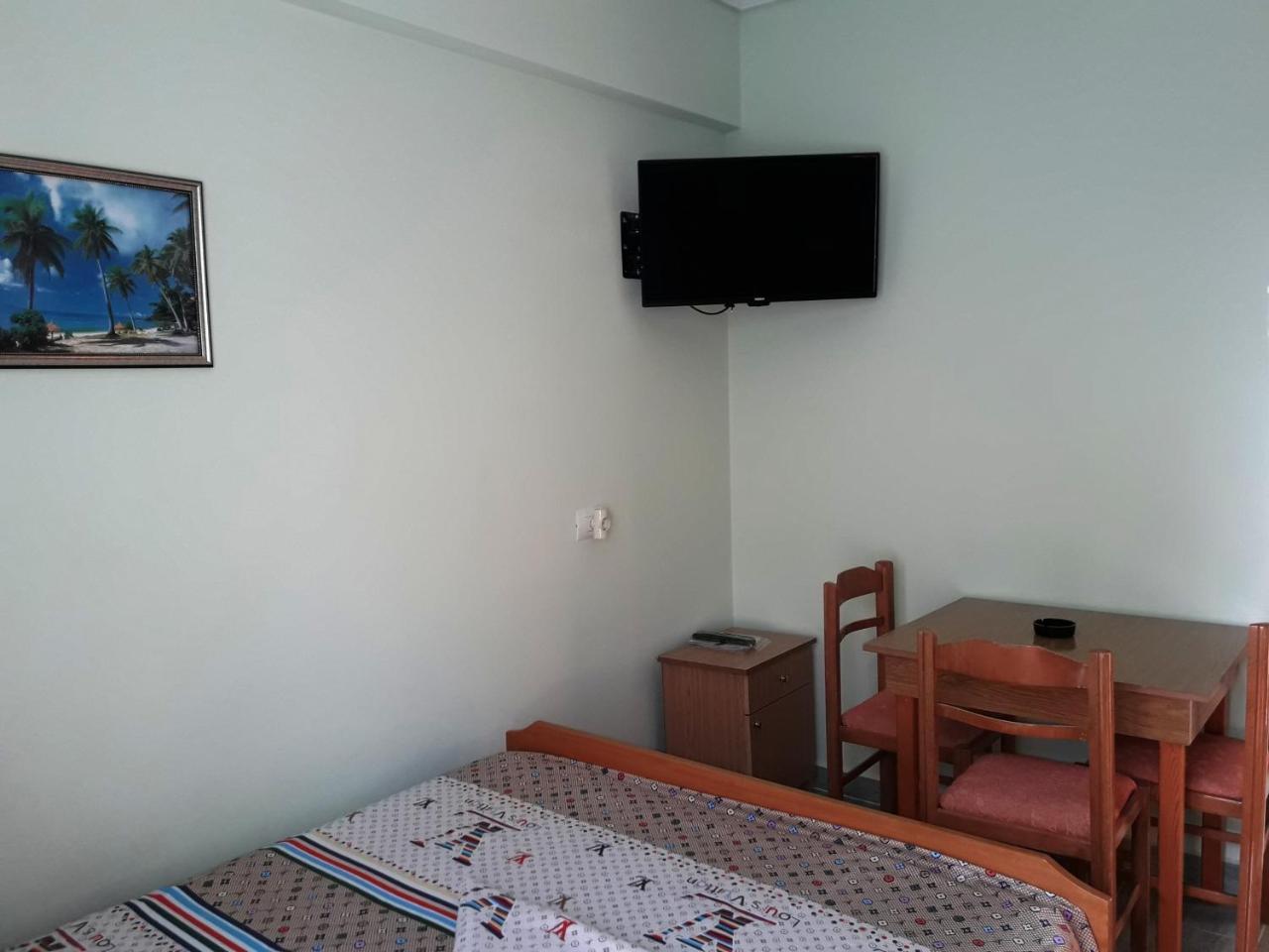Tani'S Guesthouse Ksamil Esterno foto